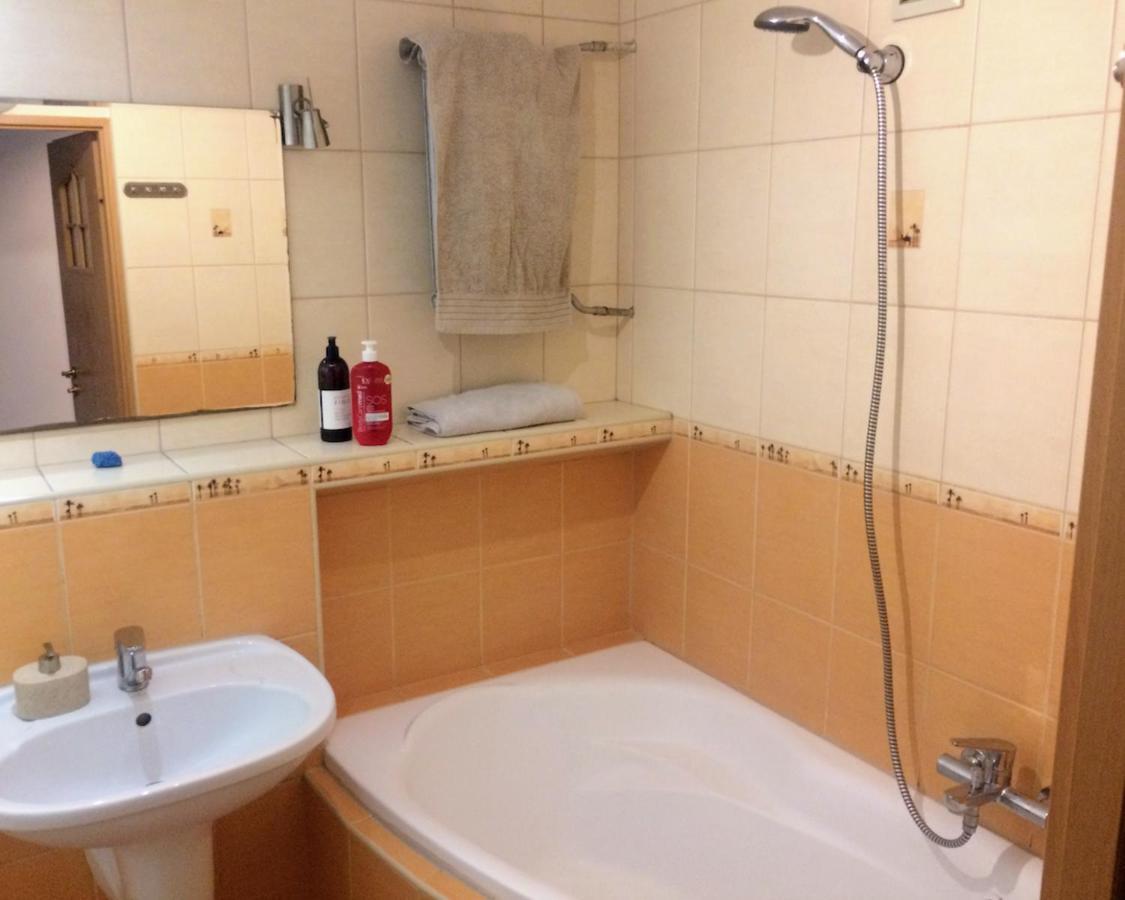 Nice Room, Комната, Pokoj Miedzy Airport Wro A Centrum 弗罗茨瓦夫 外观 照片